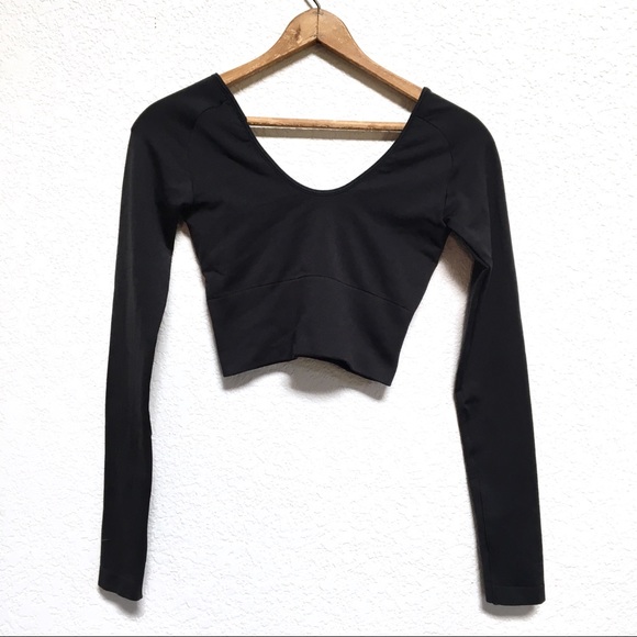 nike dri fit crop top